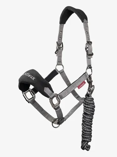 Фото Недоуздок с чомбуром Vogue Black. LeMieux