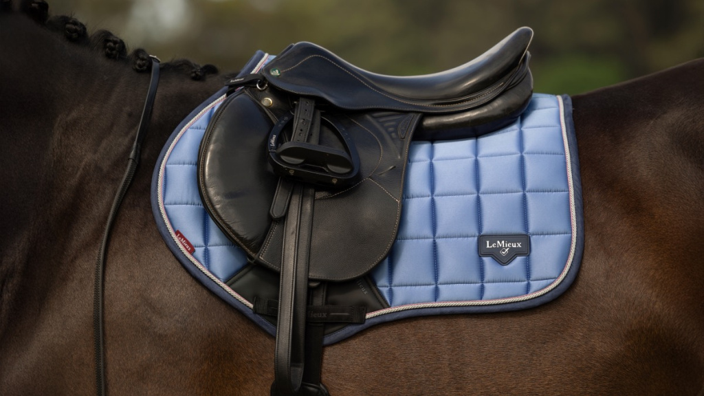 Вальтрап конкурный Loire Classic CC Square Powder Blue. LeMieux 2