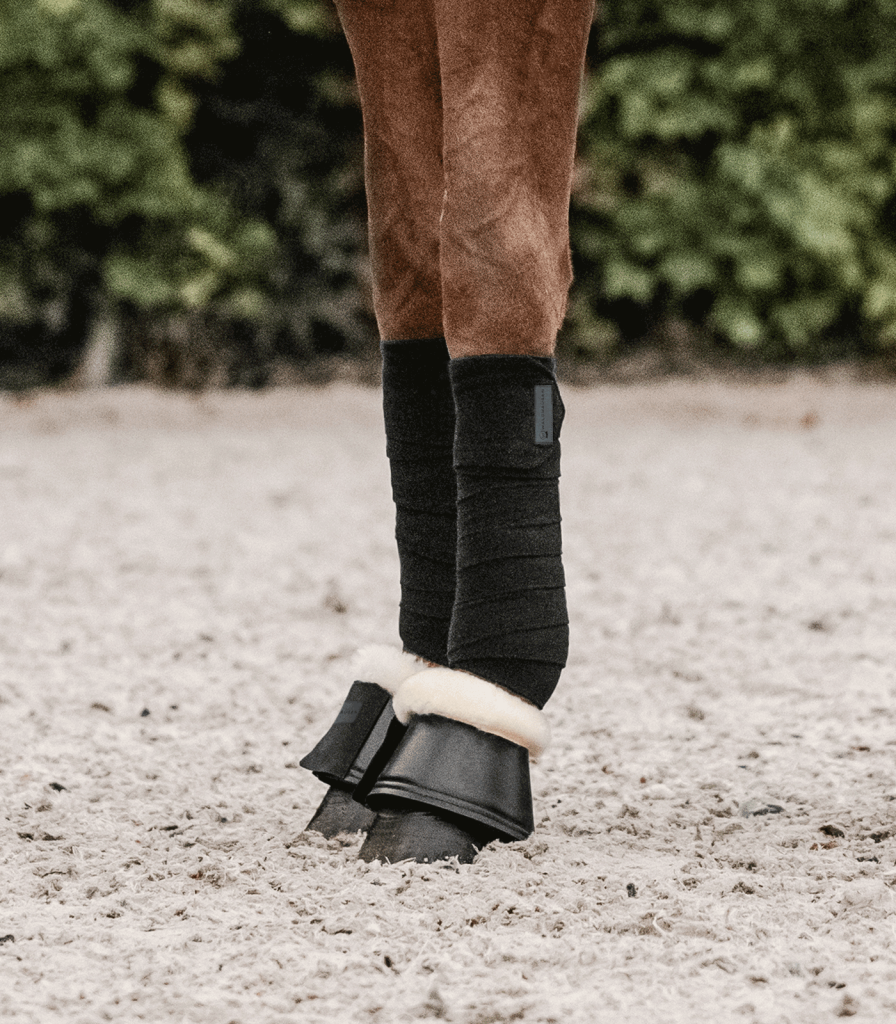Колокольчики с натуральным мехом Black. Waldhausen 2